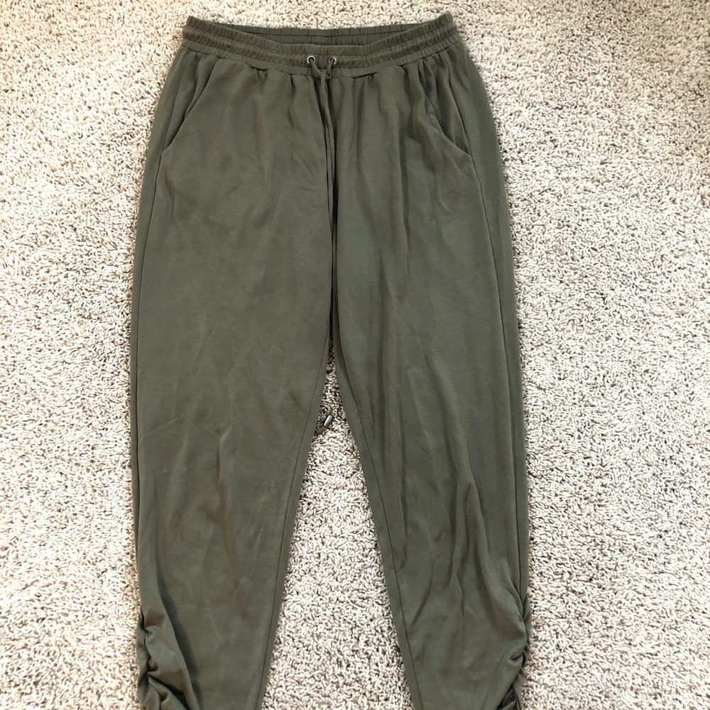 Splendid Olive Green Joggers